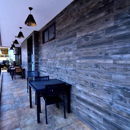 Victoria Mews Hotel Kampala Zewnętrze zdjęcie