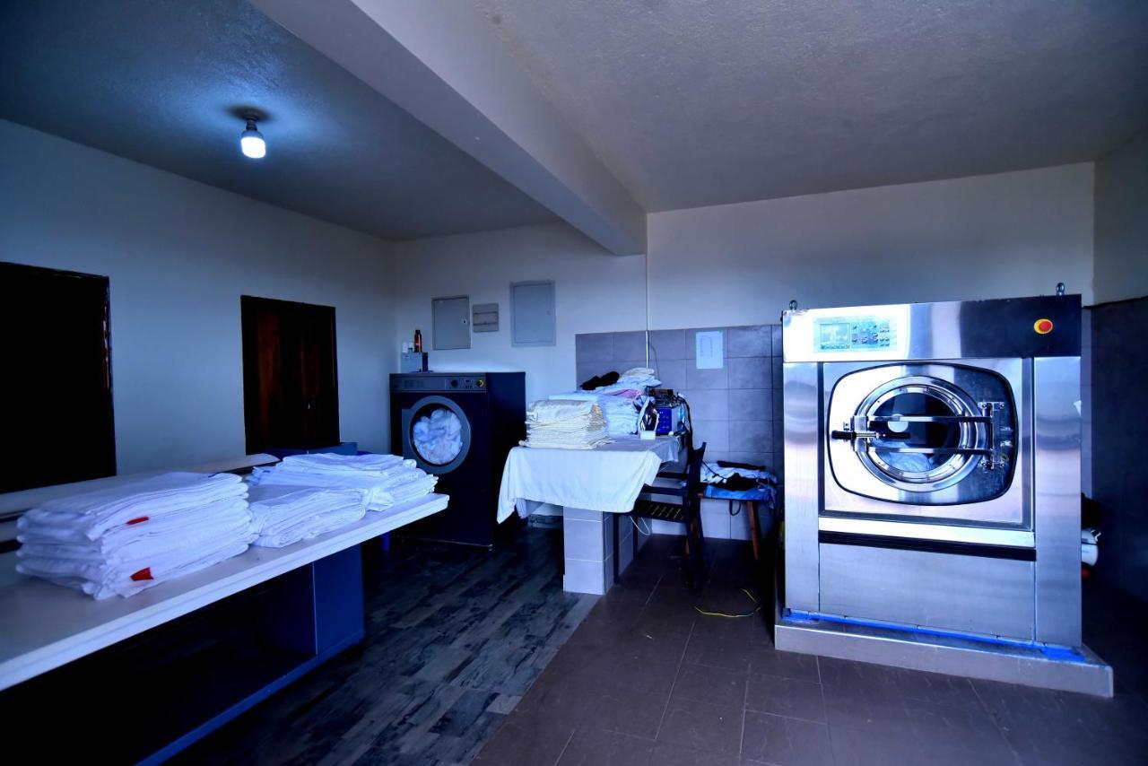 Victoria Mews Hotel Kampala Zewnętrze zdjęcie