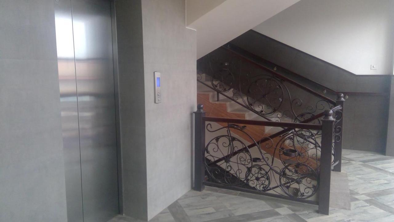 Victoria Mews Hotel Kampala Zewnętrze zdjęcie