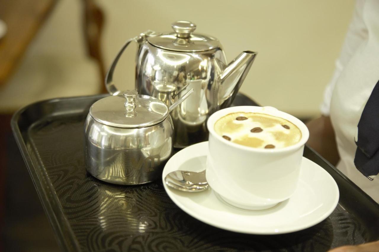 Victoria Mews Hotel Kampala Zewnętrze zdjęcie