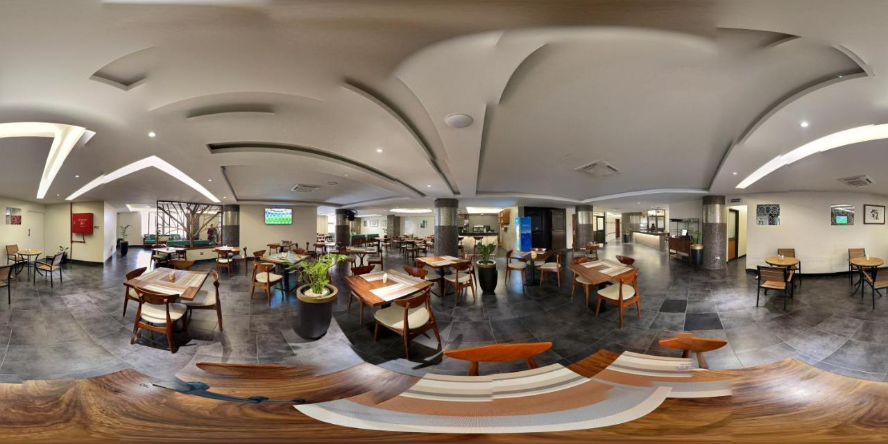 Victoria Mews Hotel Kampala Zewnętrze zdjęcie